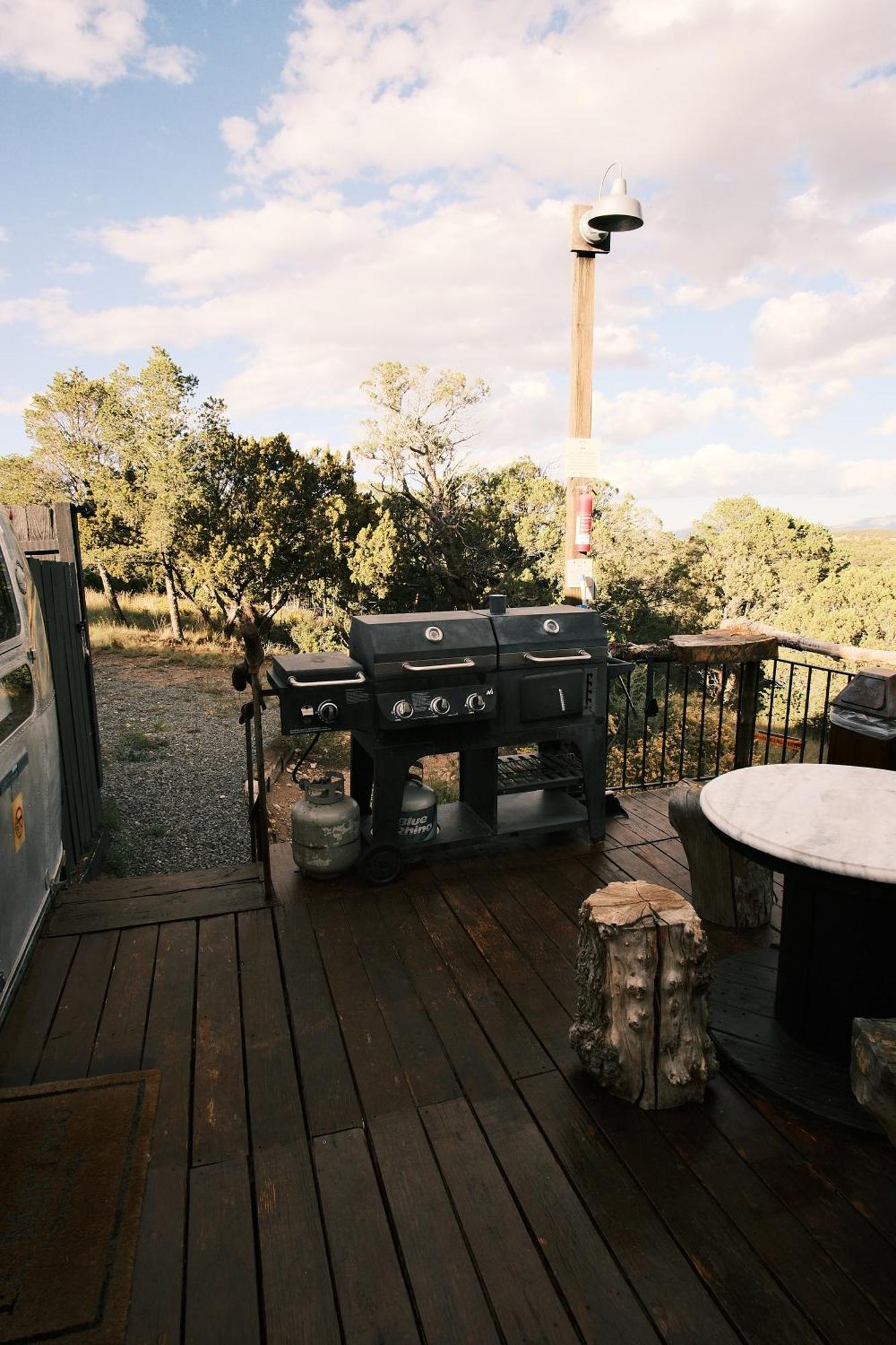Nogal Silver Bullet Airstream, El Mistico Glamping Ranch מראה חיצוני תמונה
