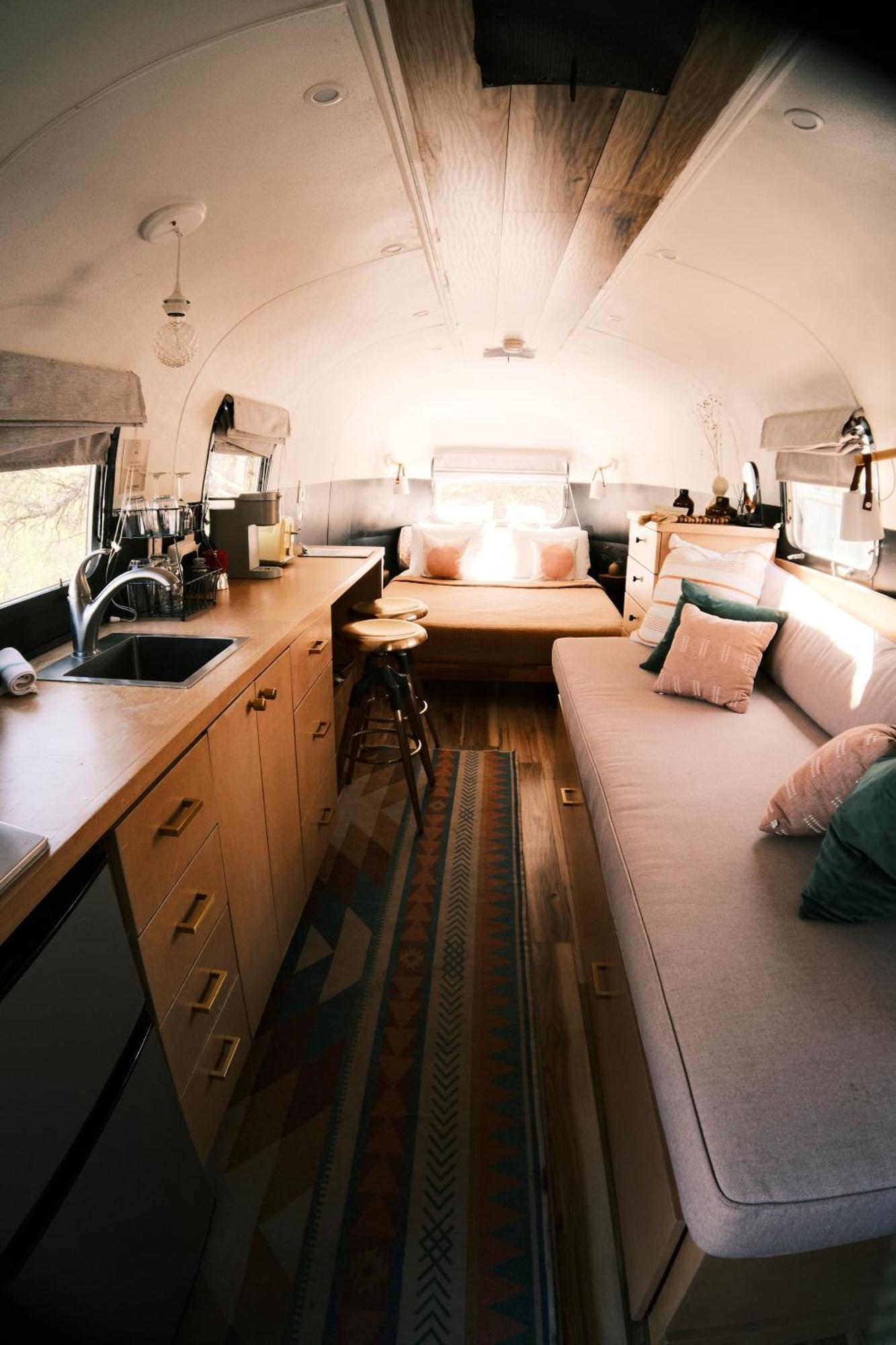 Nogal Silver Bullet Airstream, El Mistico Glamping Ranch מראה חיצוני תמונה