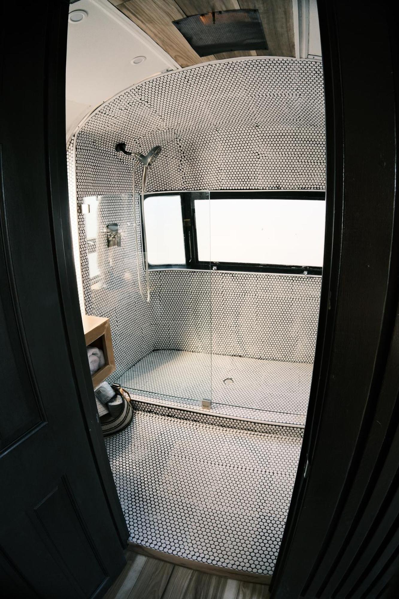 Nogal Silver Bullet Airstream, El Mistico Glamping Ranch מראה חיצוני תמונה